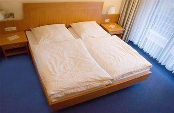 Hotel - Restaurant Jockel Freiensteinau Екстер'єр фото